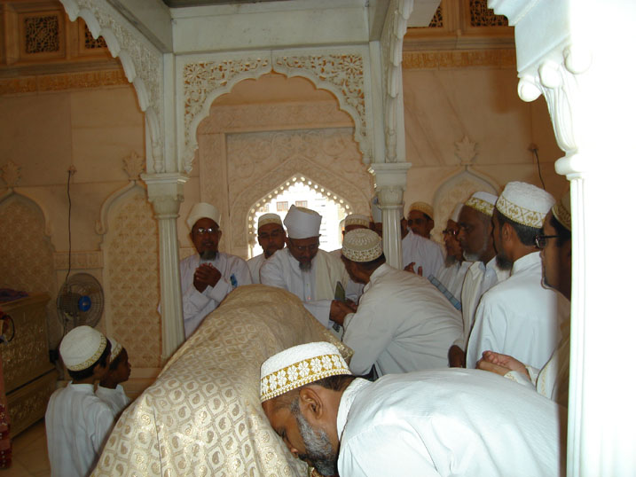 Arz for Du'a at the Mazaar-e-Aqdas of Saiyedi Fakhruddin shaheed (ra)